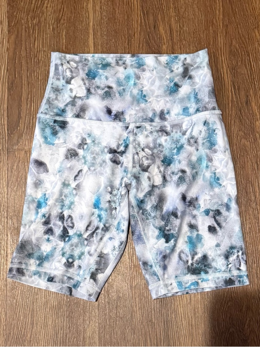 Lululemon Align Shorts 8” Size 4 *flawed*